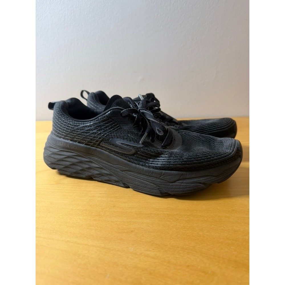 Skechers GOrun Max Cushioning Elite Black Sneakers 17693 Womens 9.5